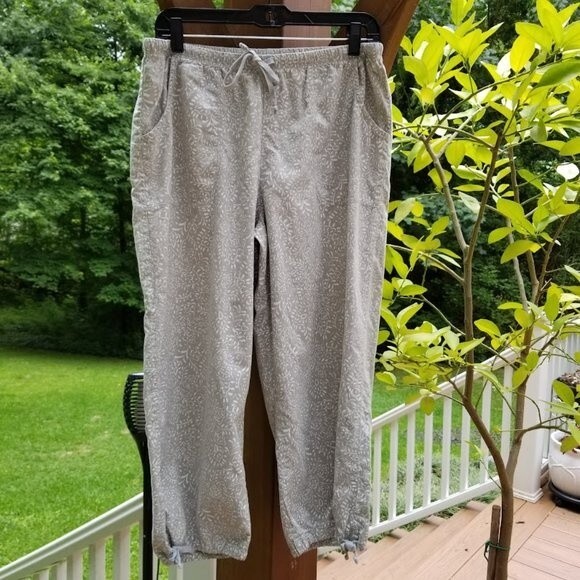 Fresh Produce Boho 100% Cotton Capri Pants Sage Green Floral Print, Size L - Picture 6 of 14
